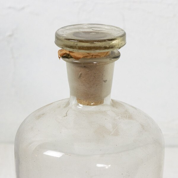 Pharmacy Bottle (Large) Macro 2